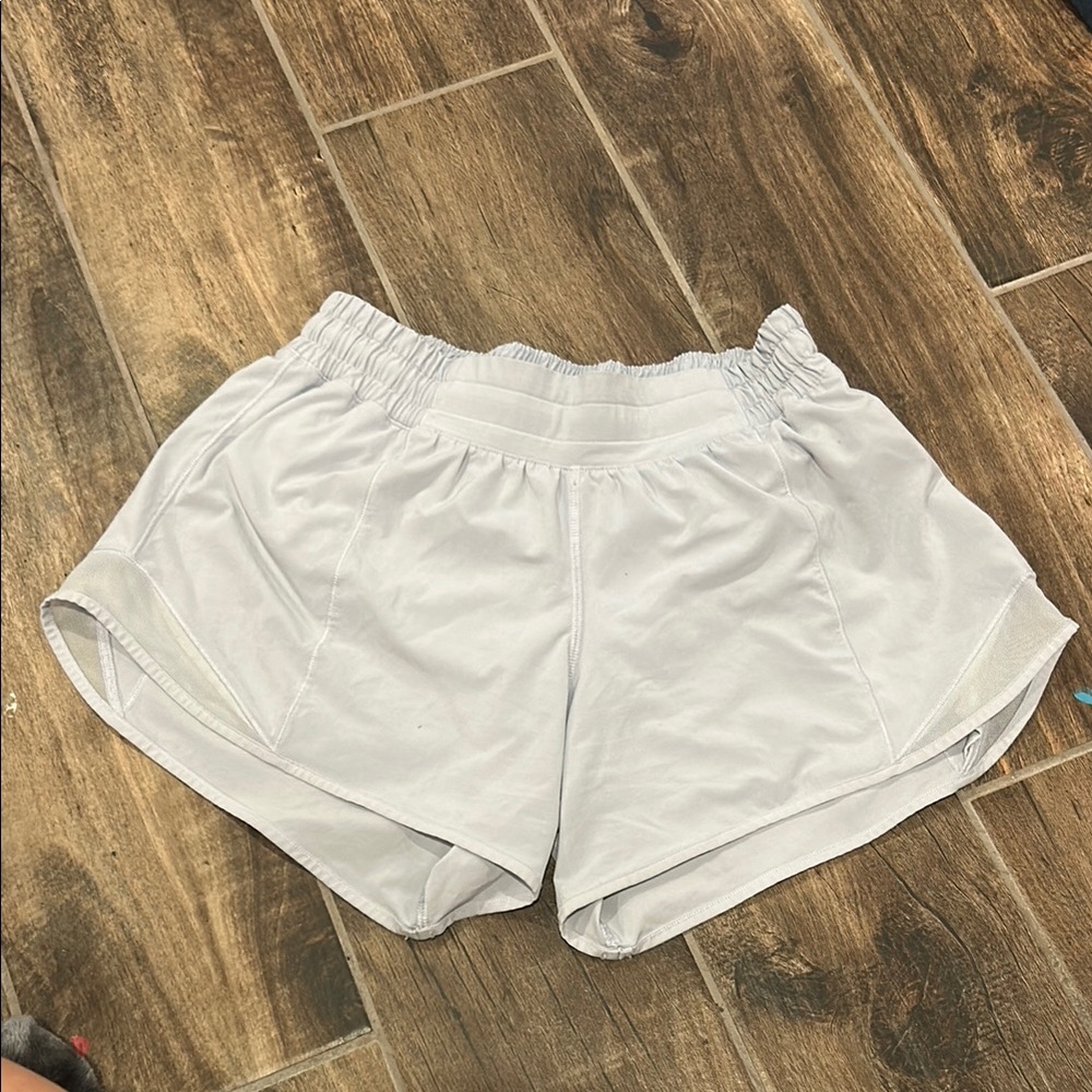 Women's Periwinkle Shorts size 6, 4 inch